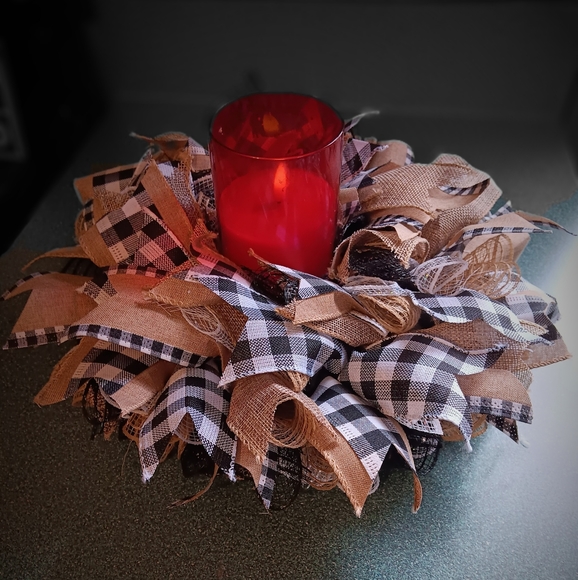 Centerpiece - Picture 2 of 3